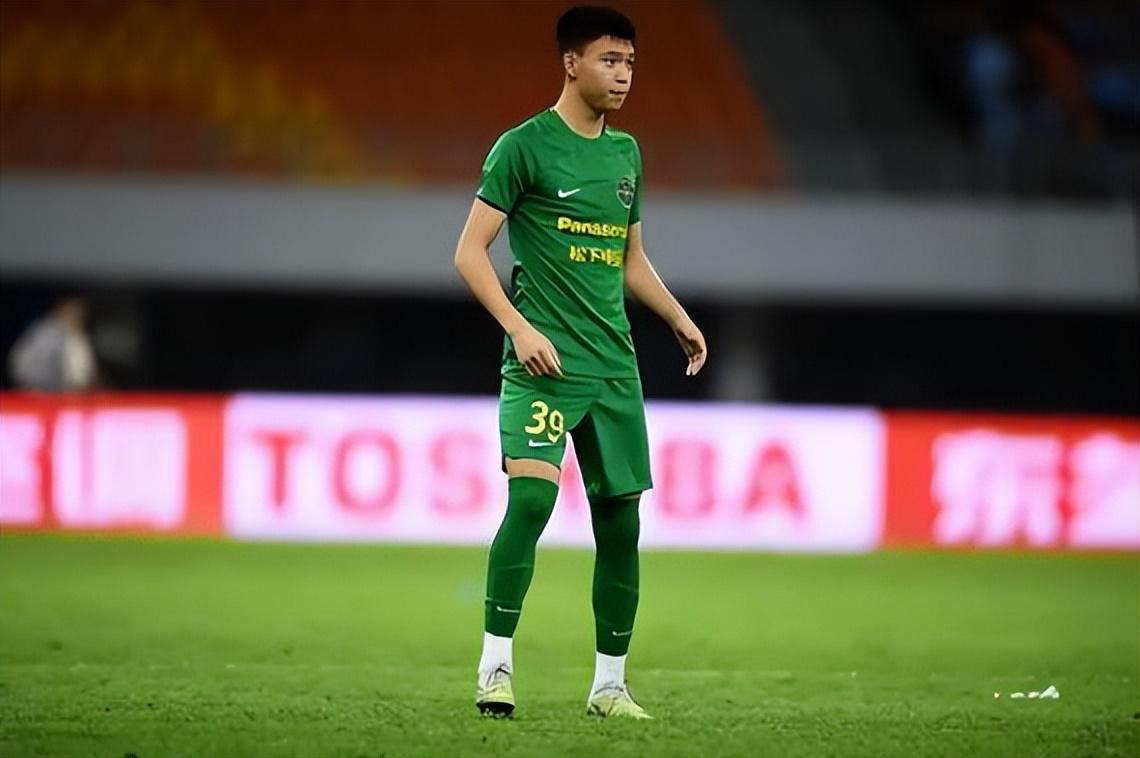 J9九游会平台-村超冠军队球员能不能进国足？邵佳一首次公开给出答案，引发热议