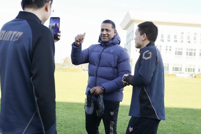 J9九游会平台-陕西联合新任主教练弗拉泽：追随内心选择陕西 为热情的球迷展现我们的足球风格